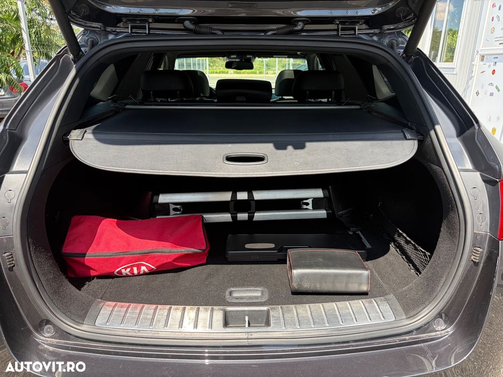 Kia Optima Sportswagon 1.7 DSL 7DCT GT Line - 40
