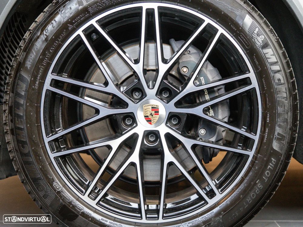 Porsche Cayenne Coupé E-Hybrid - 18