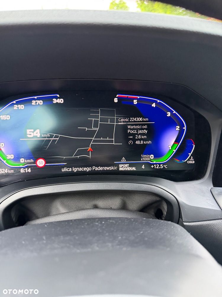 BMW Seria 3 318d M Sport - 13
