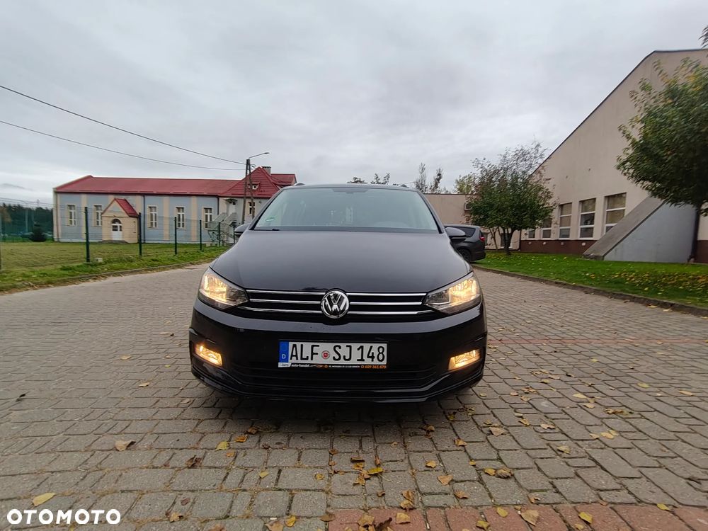 Volkswagen Touran - 22