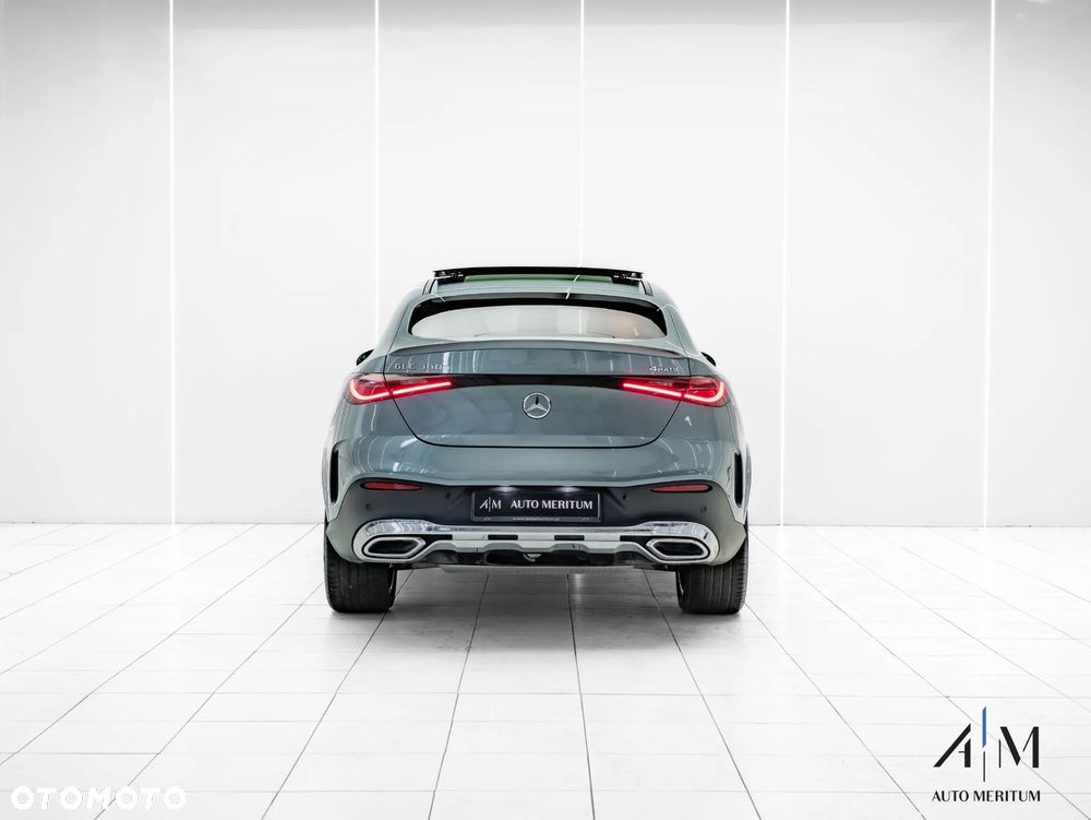 Mercedes-Benz GLC 300 e PHEV 4-Matic AMG Line - 10
