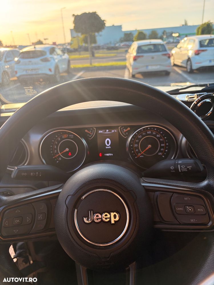 Jeep Wrangler - 14