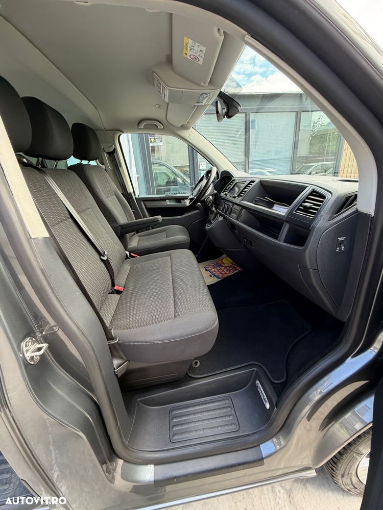 Volkswagen Caravelle - 14
