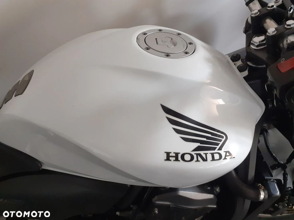 Honda Hornet - 2