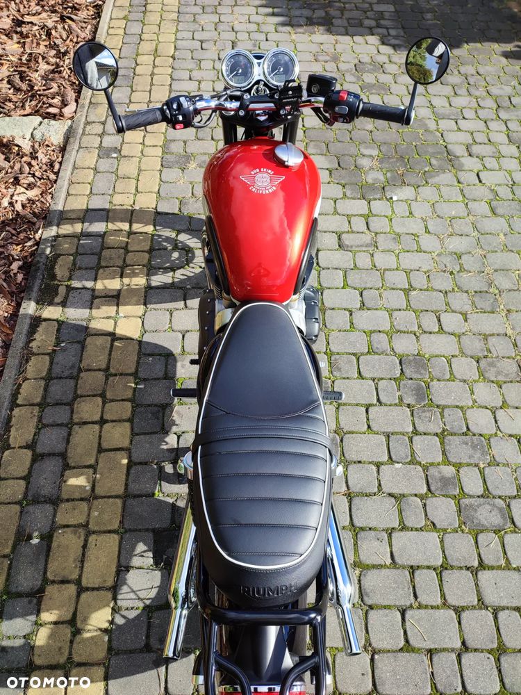 Triumph Bonneville - 3