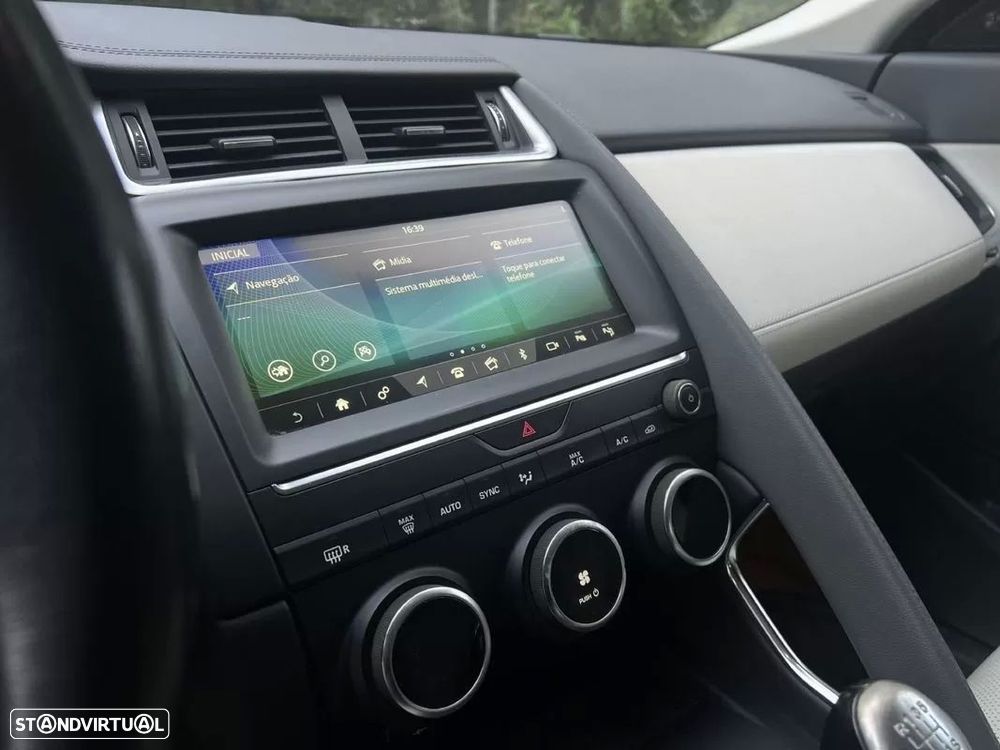 Jaguar E-Pace 2.0 i4D R-Dynamic S - 46
