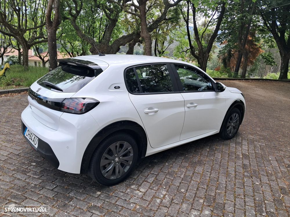 Peugeot e-208 Allure Pack - 5