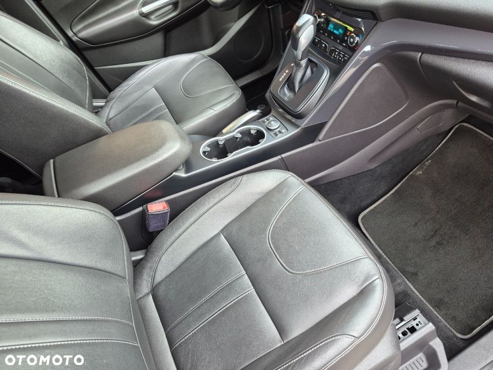 Ford Kuga - 36