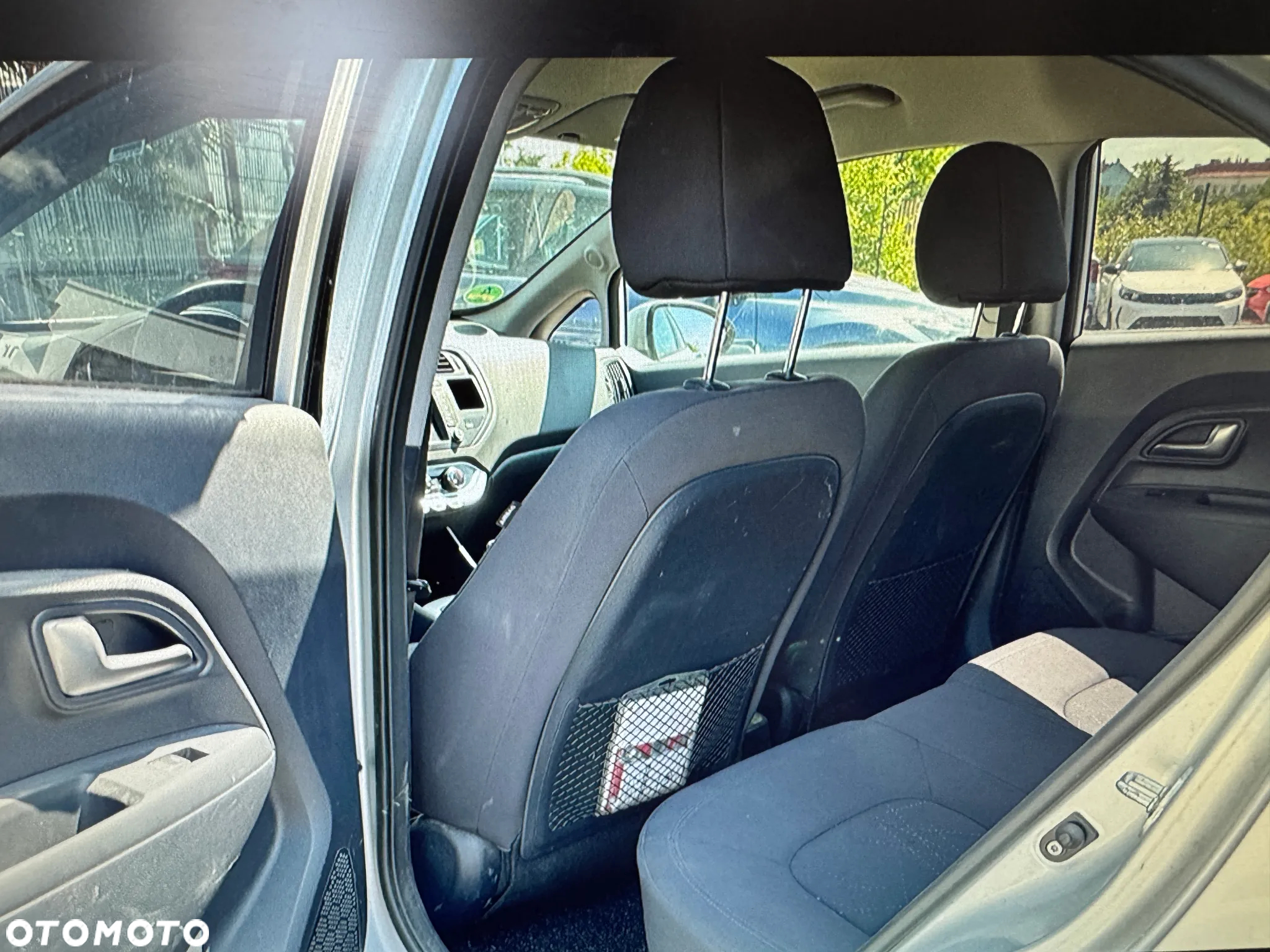 Kia Rio 1.2 L - 7