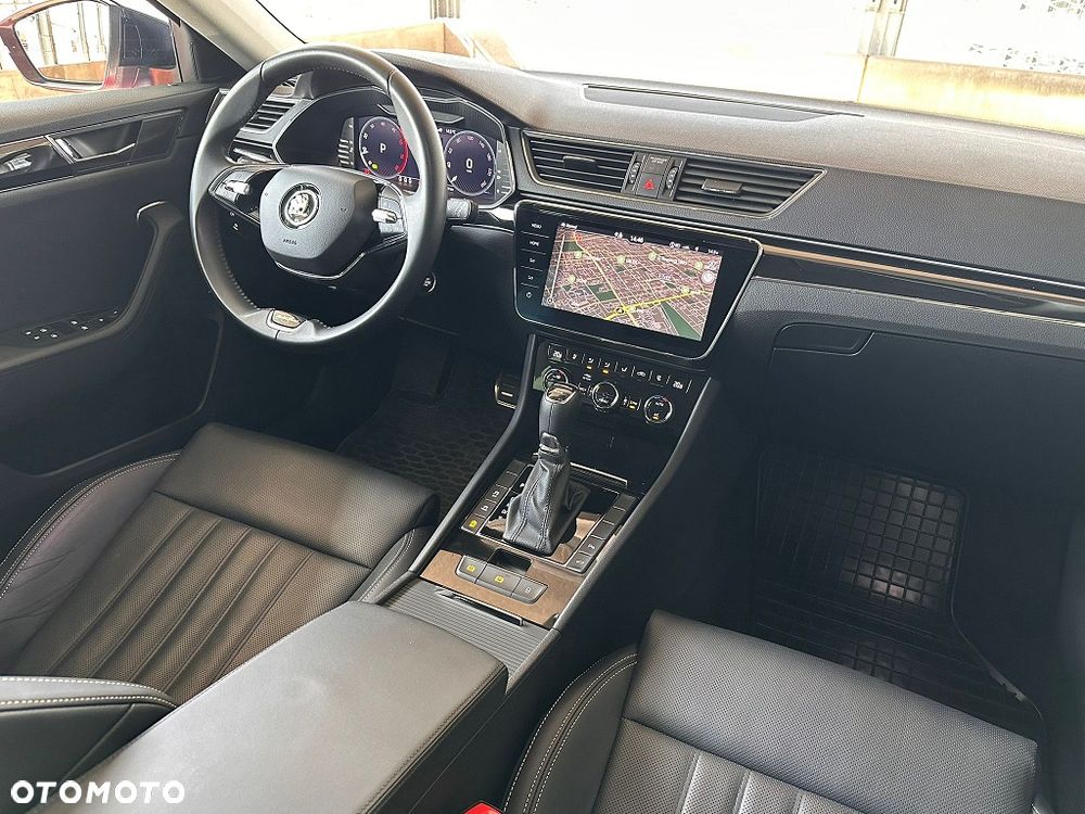 Skoda Superb 2.0 TDI SCR 4x4 L&K DSG - 9