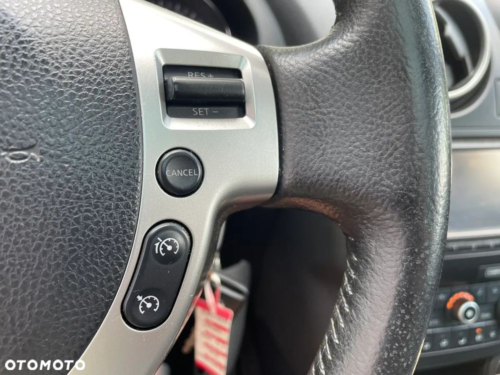 Nissan Qashqai 2.0 4 x 4 tekna - 19