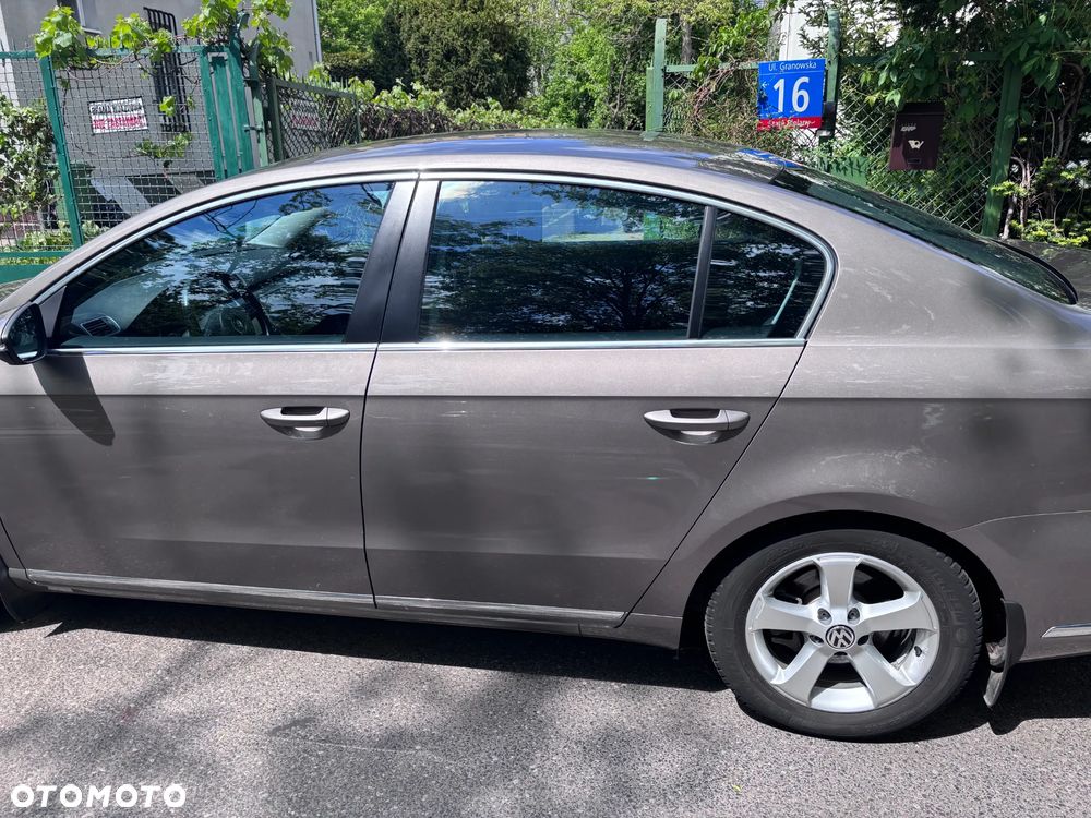 Volkswagen Passat 1.8 TSI Comfortline - 22