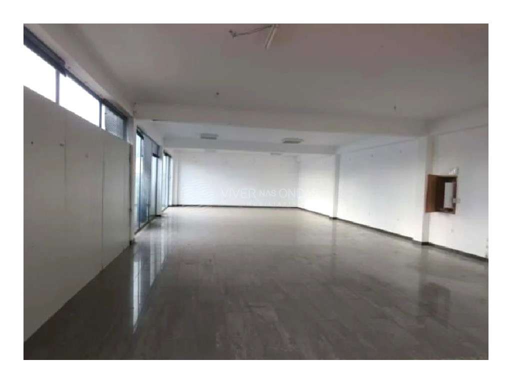 Armazém com 1.921 m2, em Vila Amélia - Quinta do Anjo. - Grande imagem: 4/11