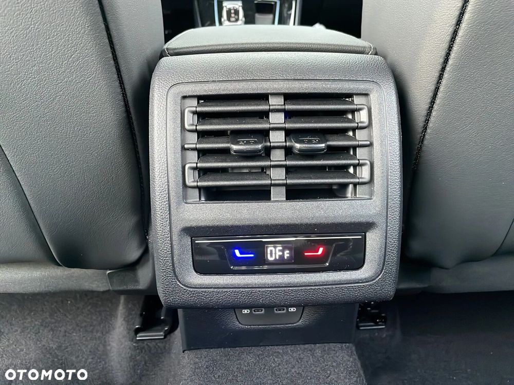 Volkswagen Golf Variant - 21