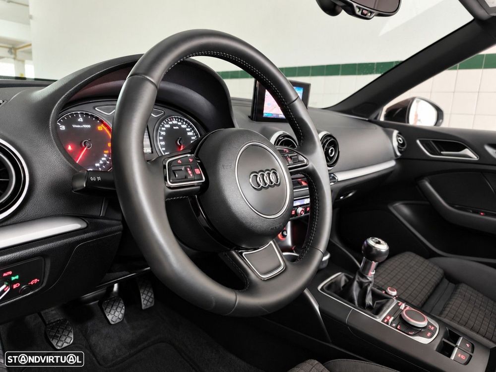 Audi A3 Cabrio 2.0 TDi Sport - 24