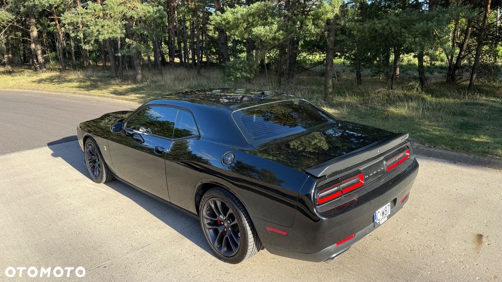 Dodge Challenger 6.4 Scat Pack - 13