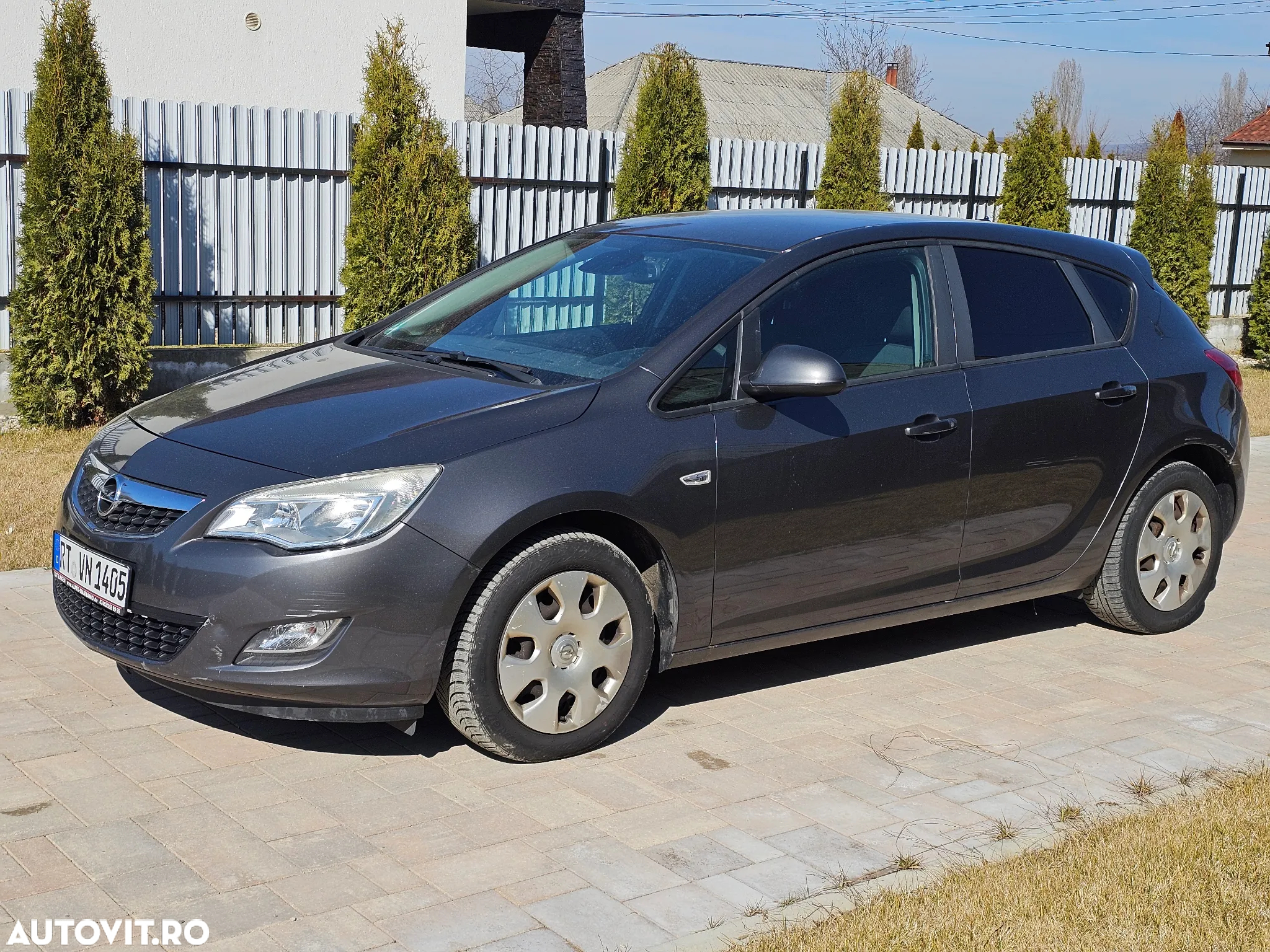 Opel Astra 1.4 150 Jahre - 5