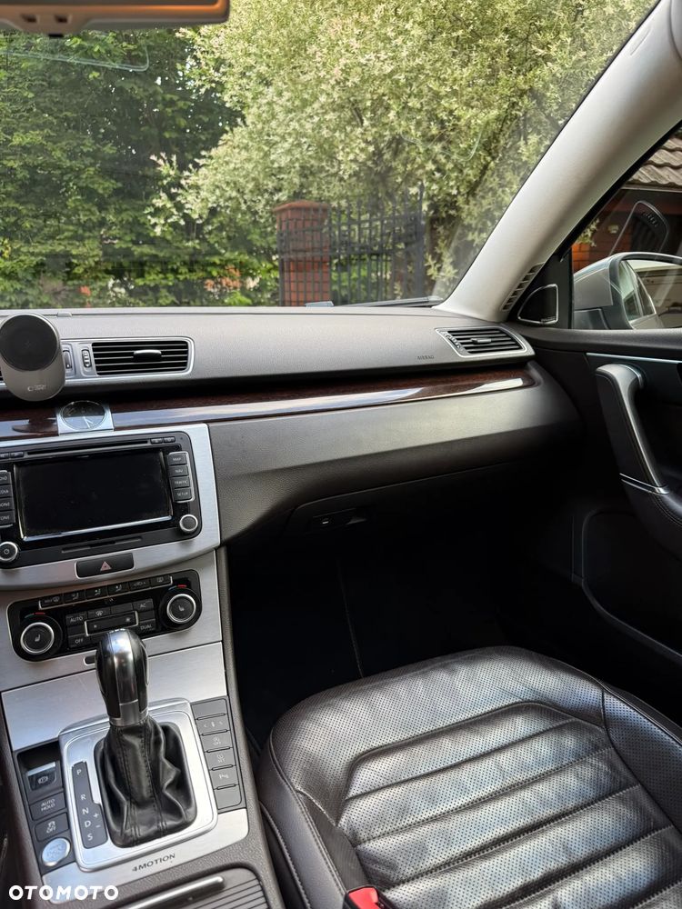 Volkswagen Passat 2.0 TDI 4Mot Highline DSG - 16