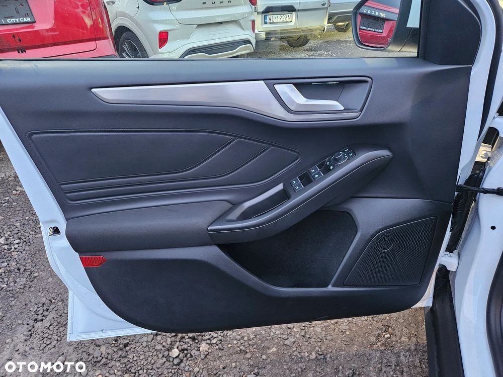 Ford Focus SW 1.5 EcoBlue Titanium X - 17