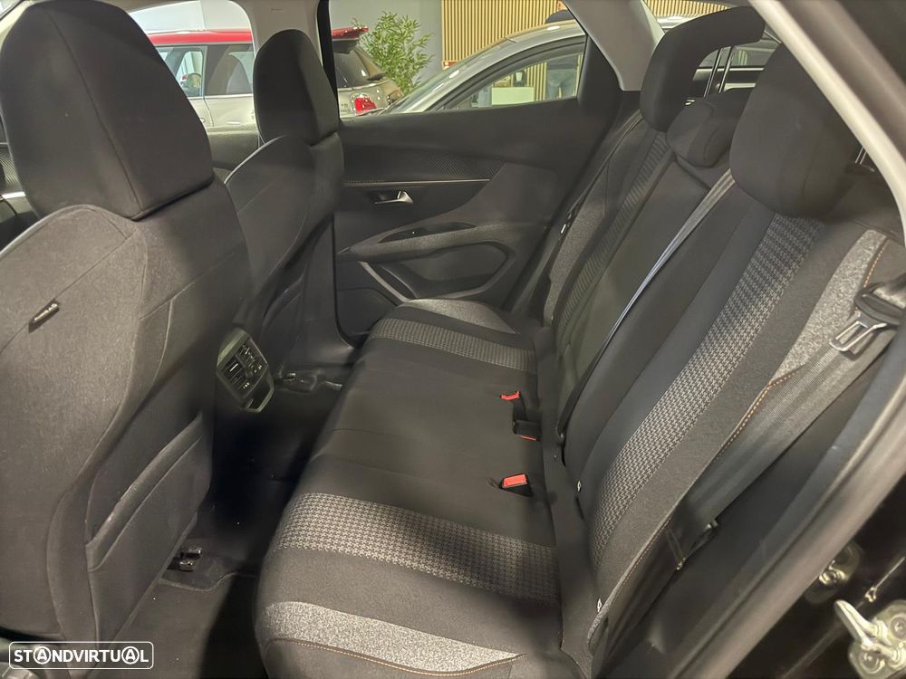 Peugeot 3008 PureTech 130 Stop & Start GPF Active - 5