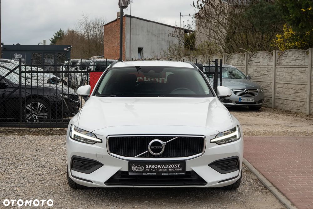 Volvo V60 B3 B DKG Momentum Pro - 2
