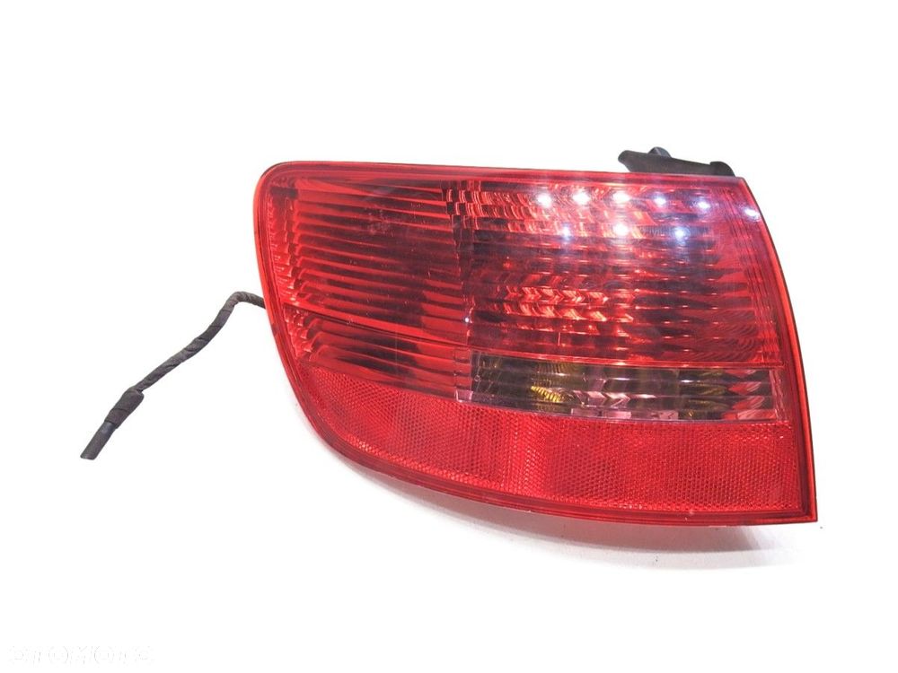 LAMPA LEWA TYLNA TYŁ AUDI A6 C6 AVANT 89034302 - 1