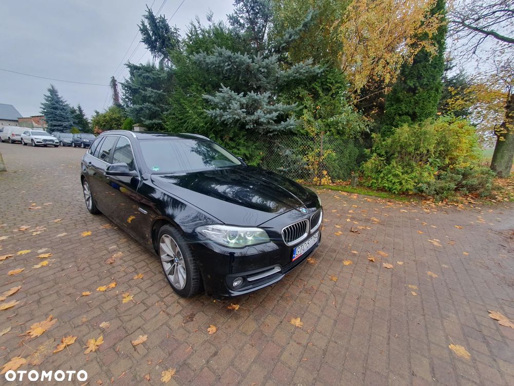 BMW Seria 5 525d xDrive Touring Sport-Aut Luxury Line - 2