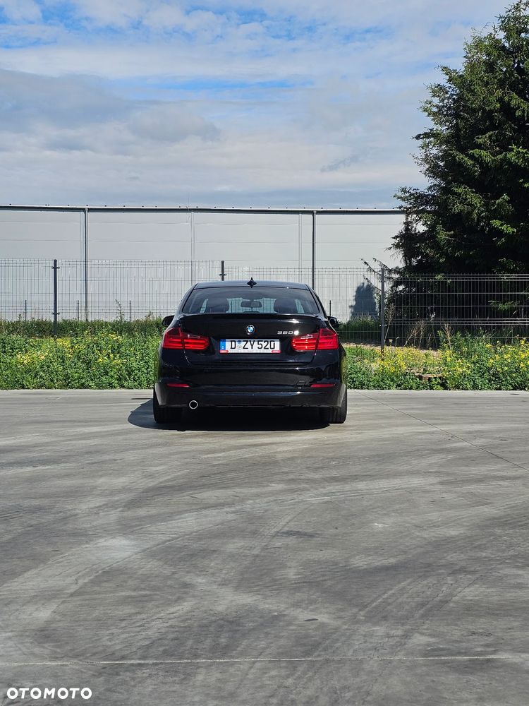 BMW Seria 3 320d - 21