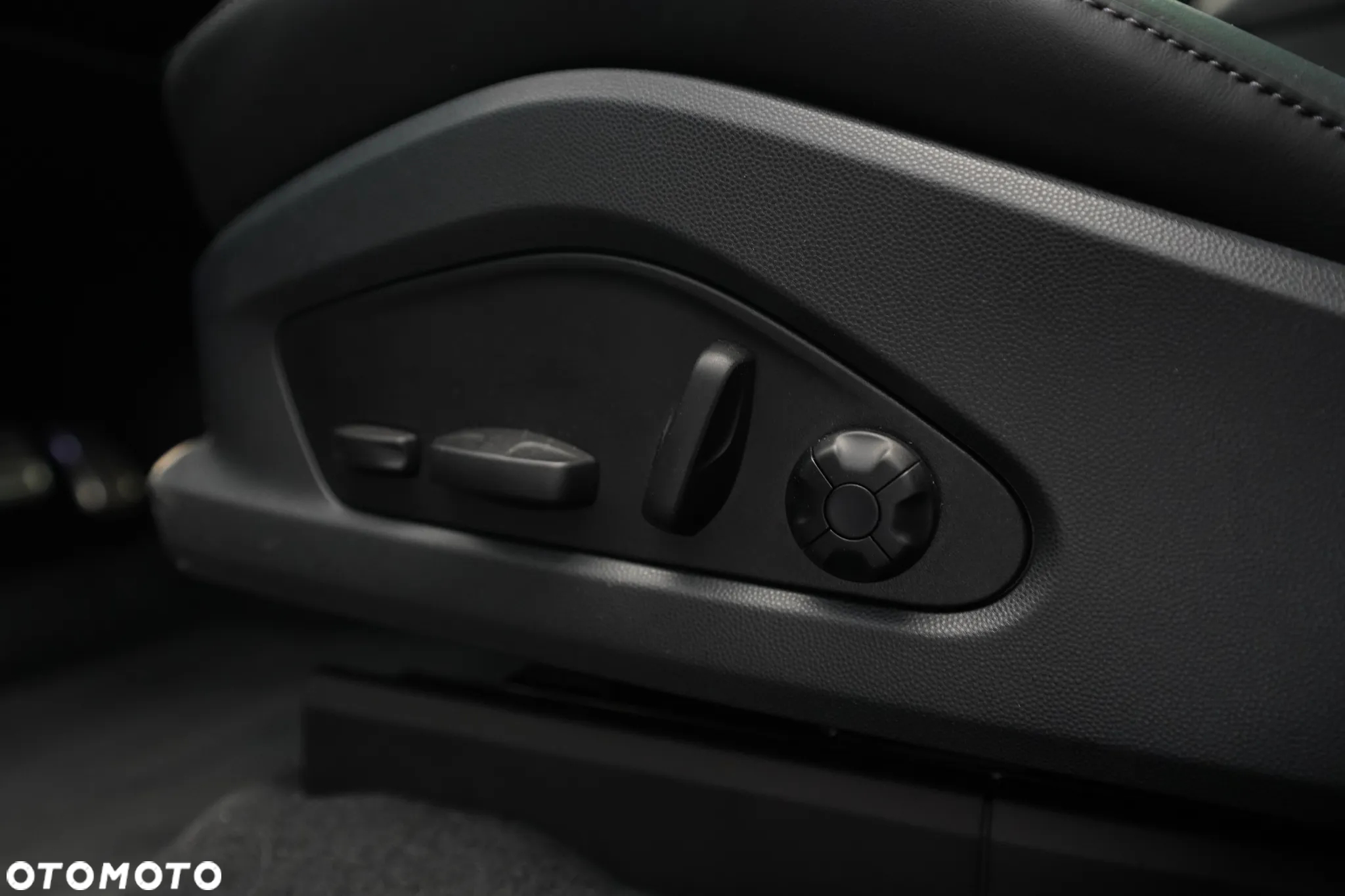 Porsche Macan Turbo 100kWh - 31