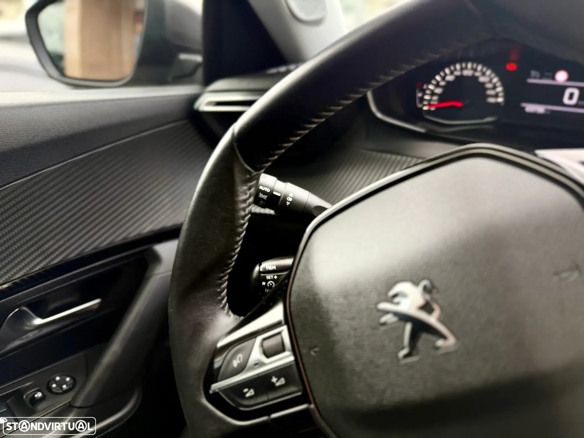 Peugeot 2008 1.5 BlueHDi Allure - 18
