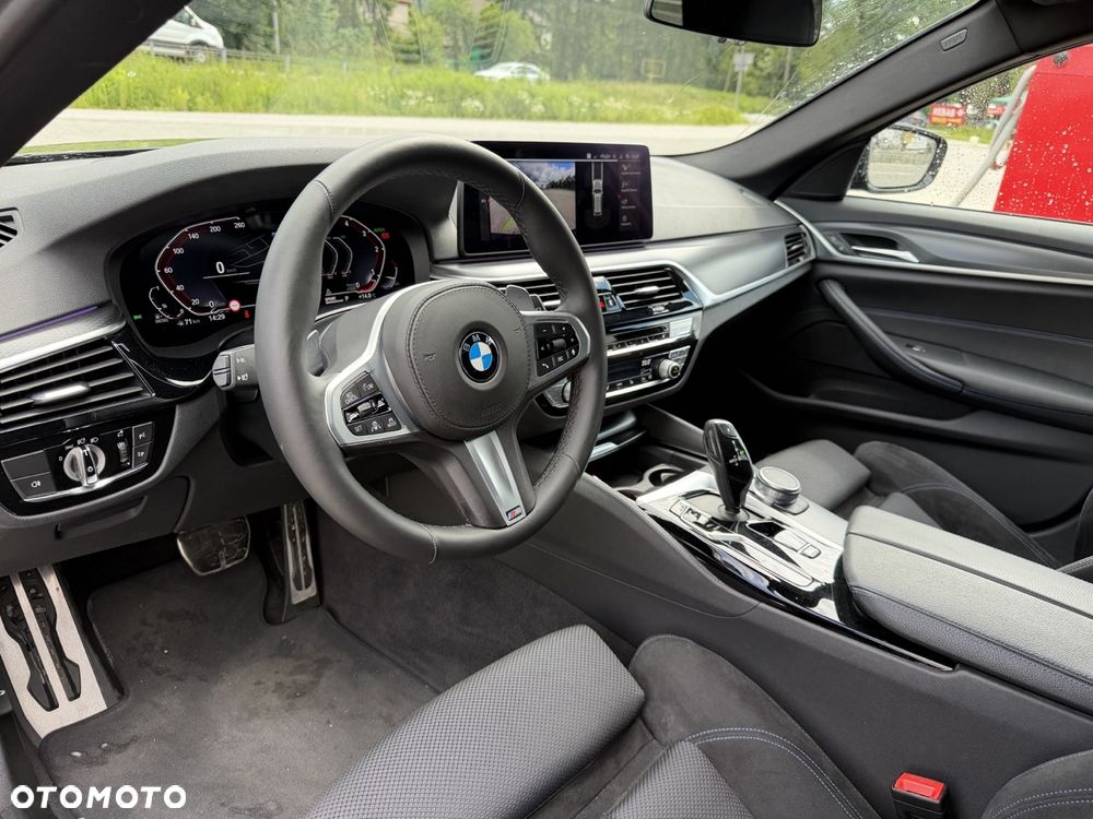 BMW Seria 5 520d xDrive mHEV M Sport sport - 10
