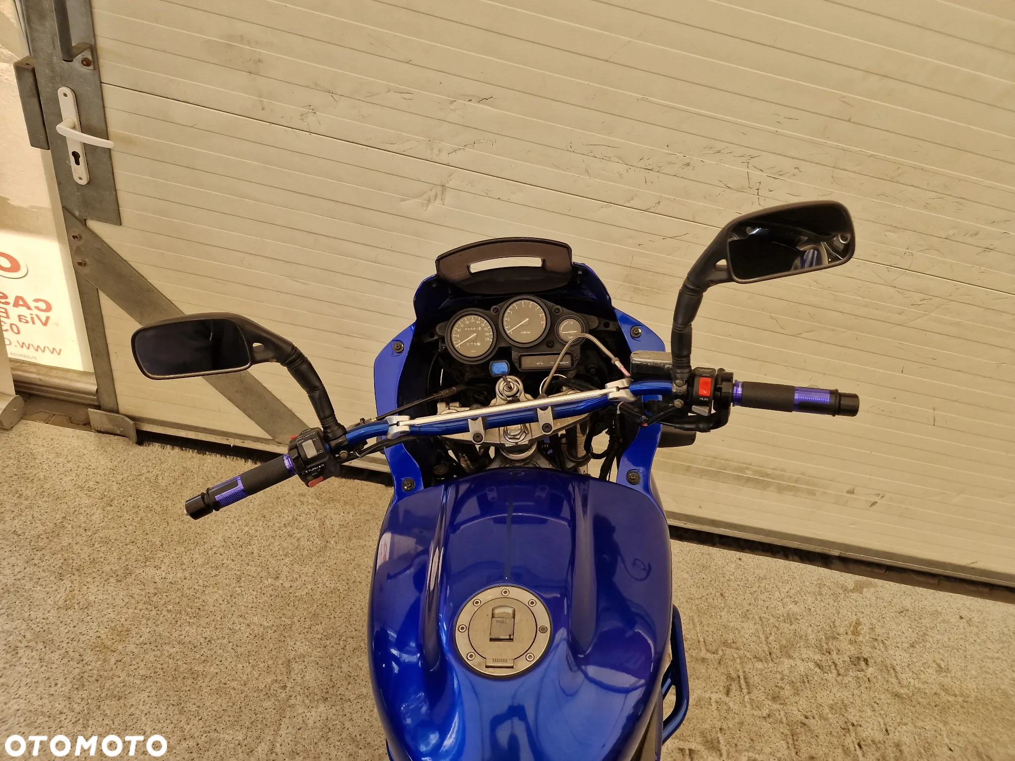 Yamaha TDM - 28