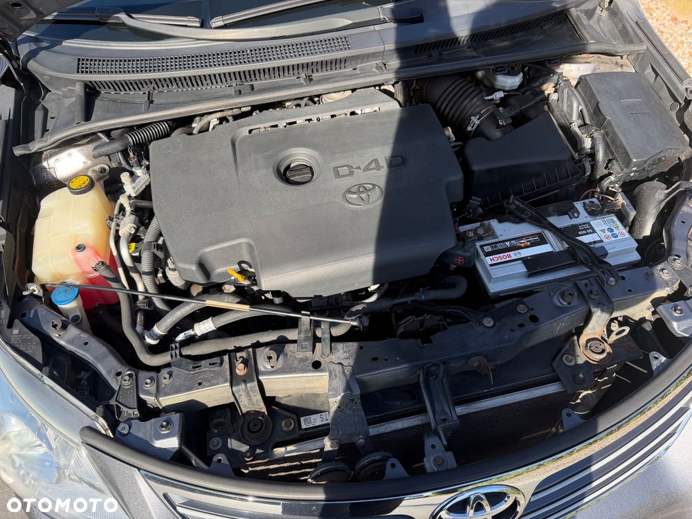 Toyota Avensis 2.0 D-4D - 39