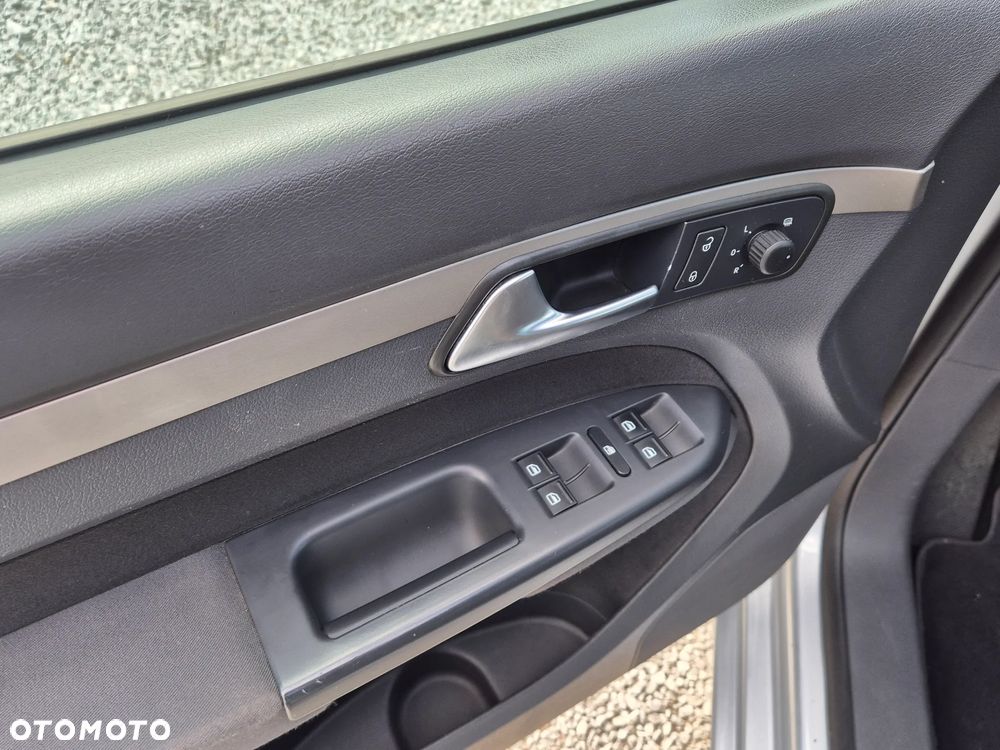 Volkswagen Touran 1.9 TDI DPF DSG Freestyle - 21