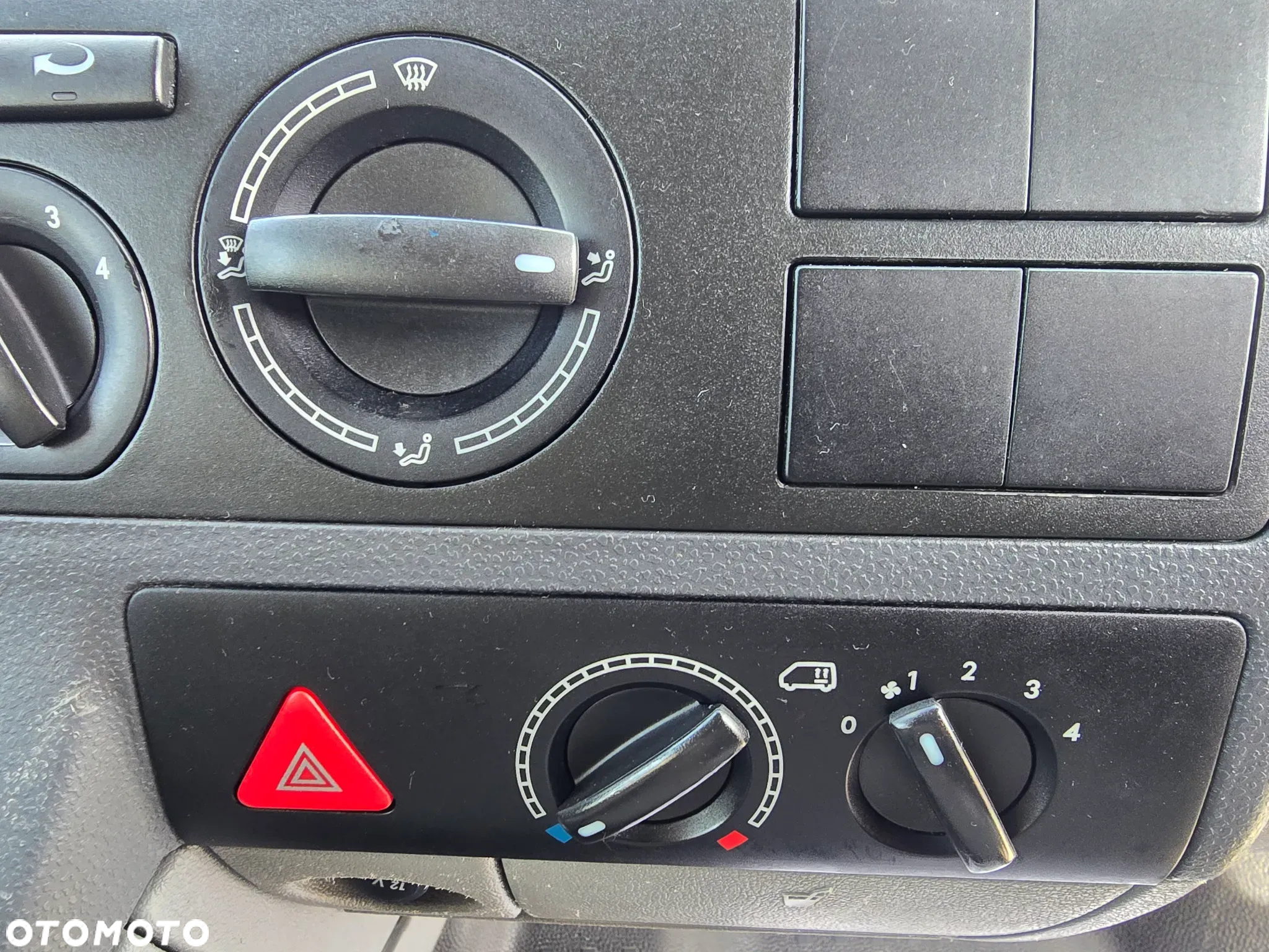 Volkswagen Transporter T5 TDI L2H1 - 10
