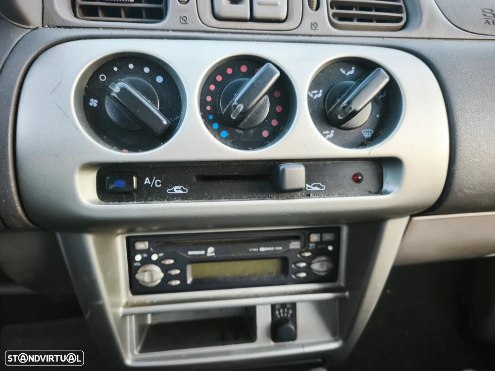 Nissan Micra 1.0 Elegance AC - 6