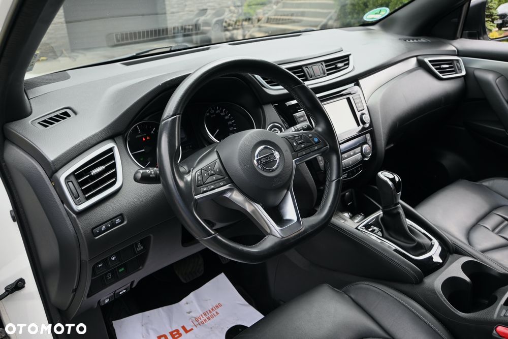 Nissan Qashqai 1.7 dCi 4x4 Tekna+ Xtronic - 24