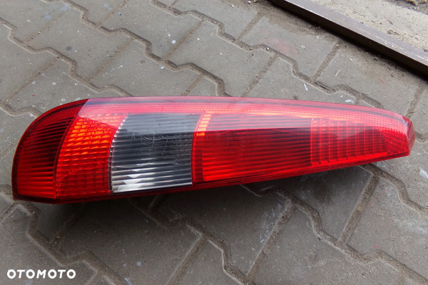 Lampa lewy tył Ford fiesta 2005r.