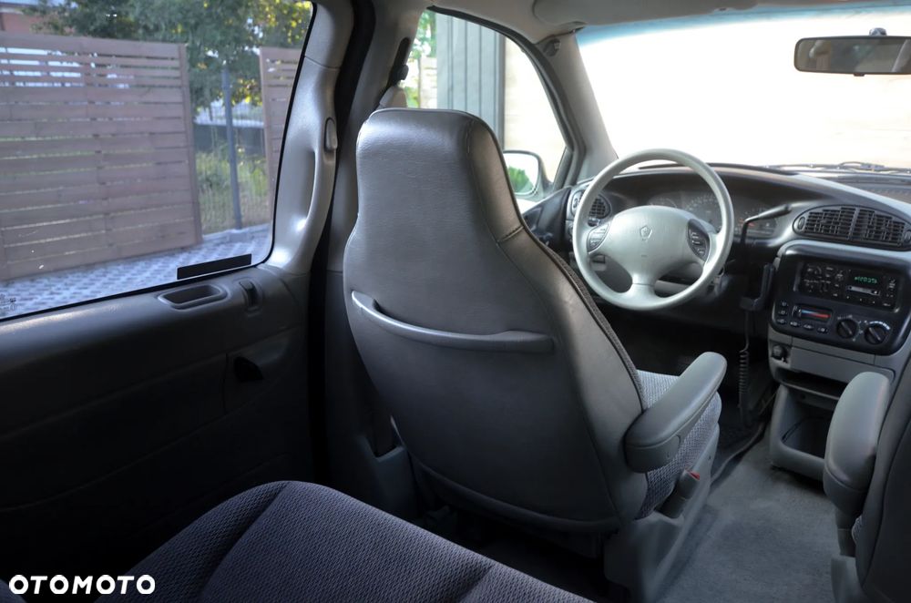 Dodge Caravan SE 3.0 - 40