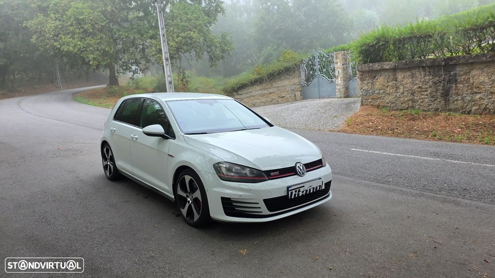 VW Golf 2.0 GTI - 8