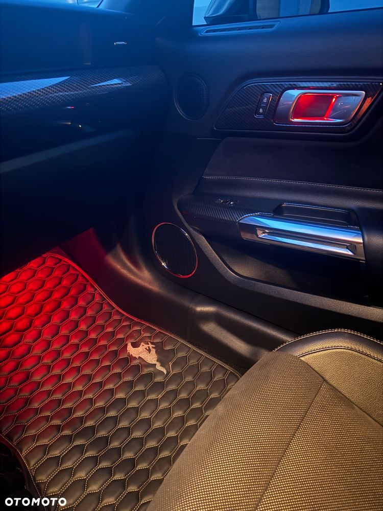 Ford Mustang - 11