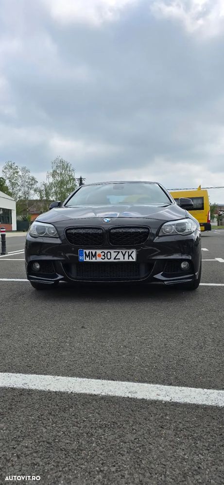 BMW Seria 5 530d xDrive - 27
