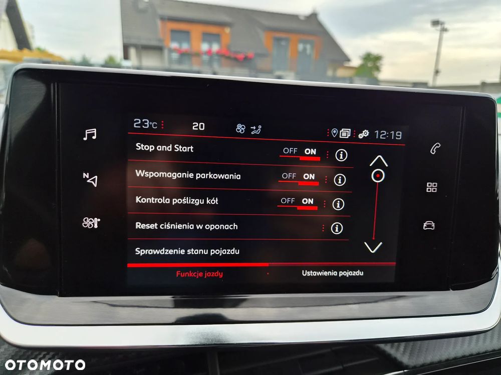 Peugeot 2008 PureTech 130 EAT8 Allure Pack - 29