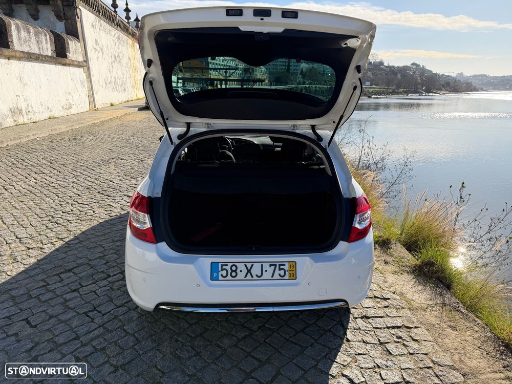 Citroën C4 e-HDi 115 ETG6 Exclusive - 6