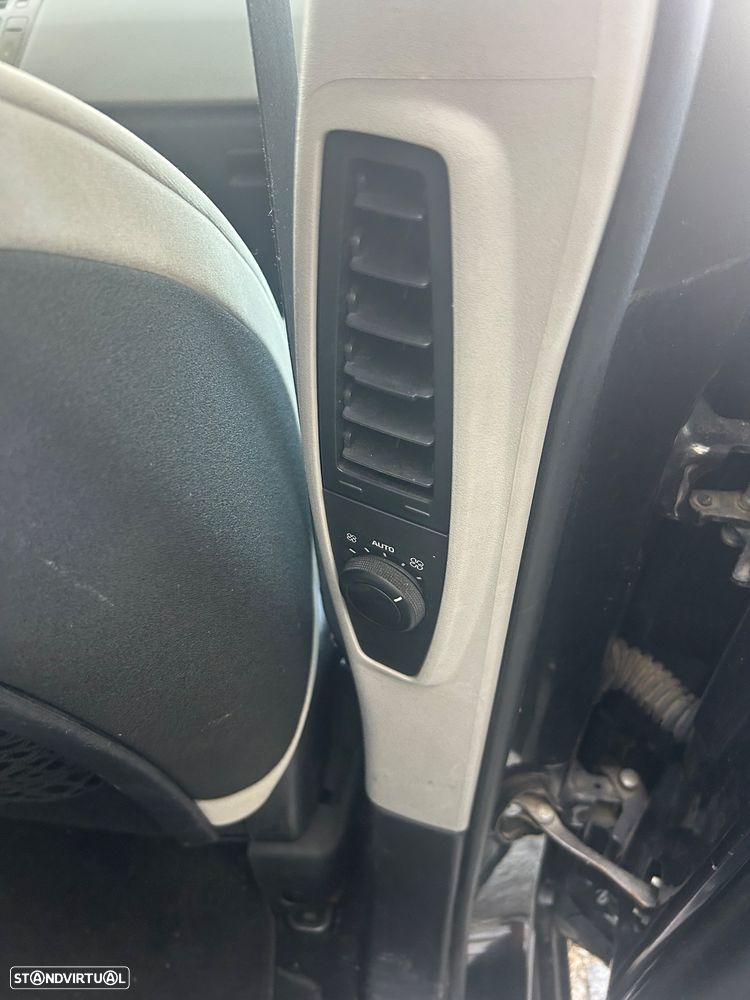 Citroën C4 Picasso 1.6 HDi - 20