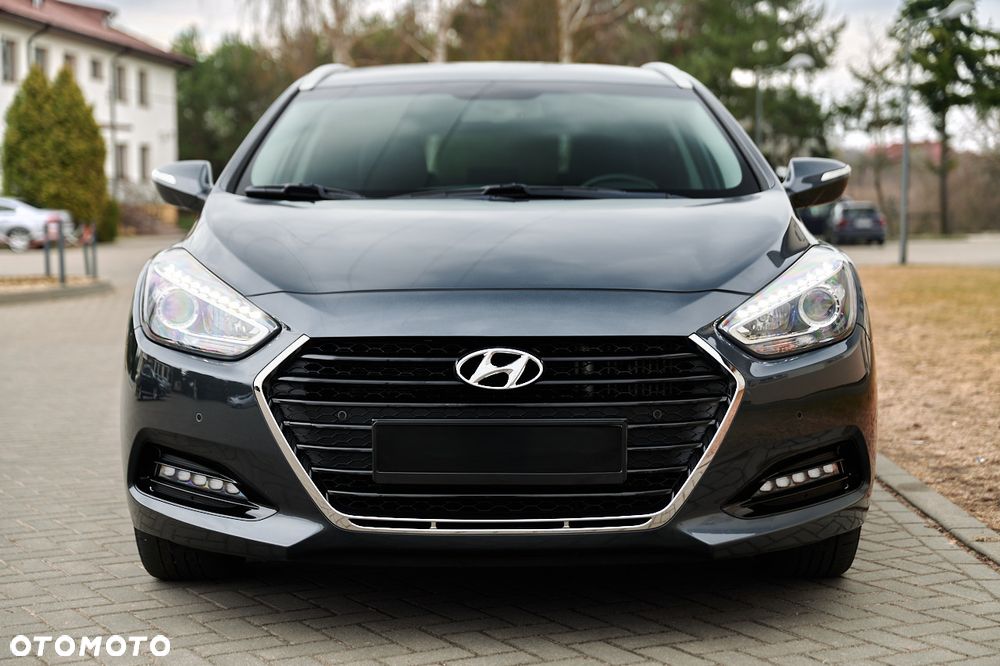 Hyundai i40 Kombi 1.7 CRDi DCT Premium - 10