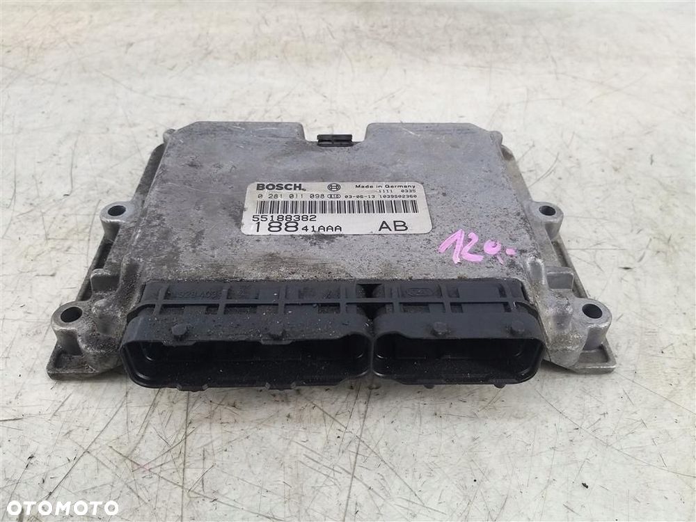 Komputer sterownik silnika Fiat Punto 1,9 JTD 0281011098 55188382