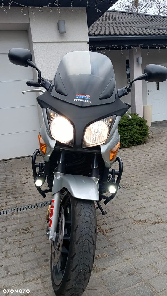 Honda CBF - 4