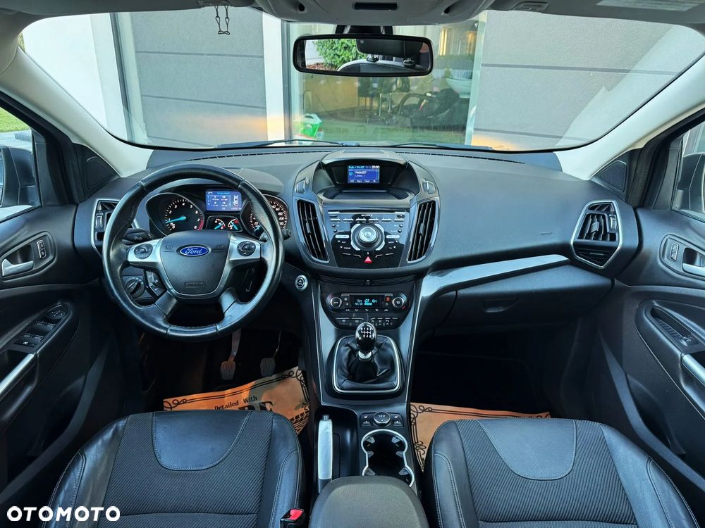 Ford Kuga 1.6 EcoBoost 2x4 Titanium - 7