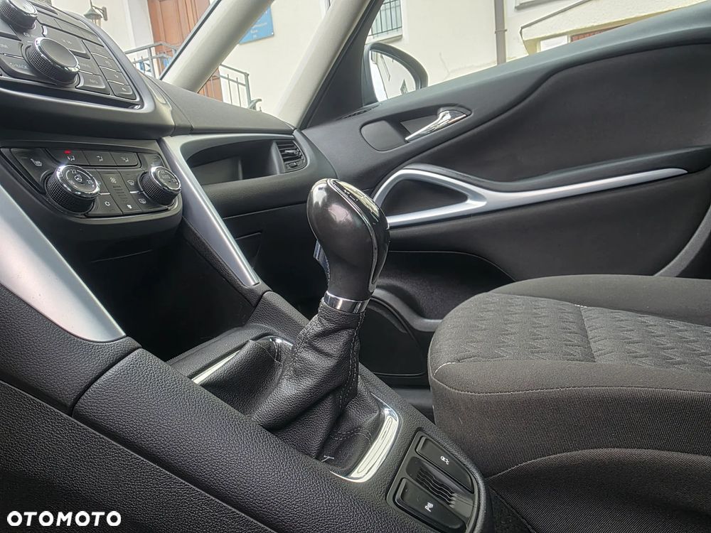 Opel Zafira Tourer 1.4 Turbo Active - 28